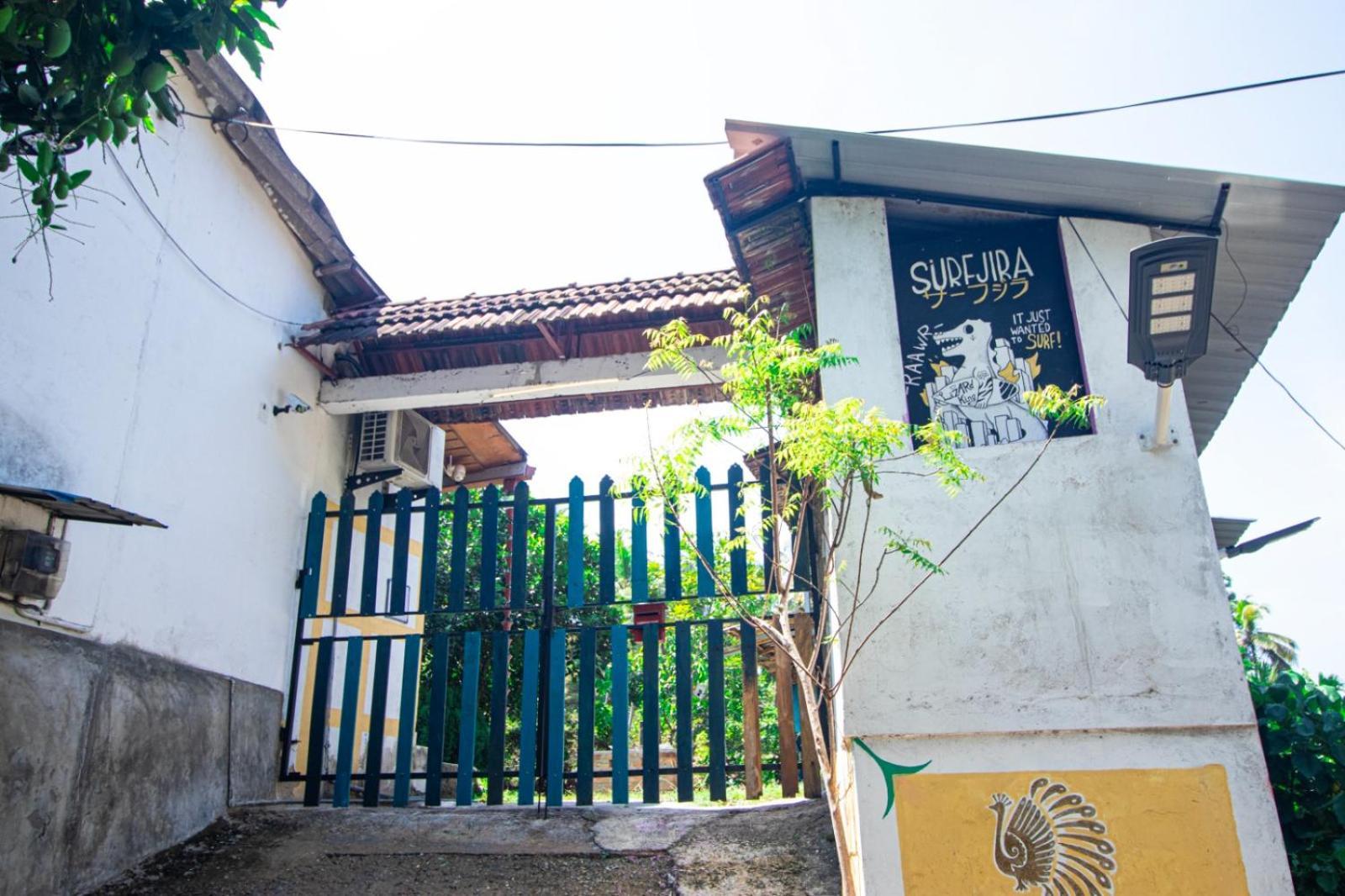 Hilltop Bungalow Hotel Mirissa Buitenkant foto